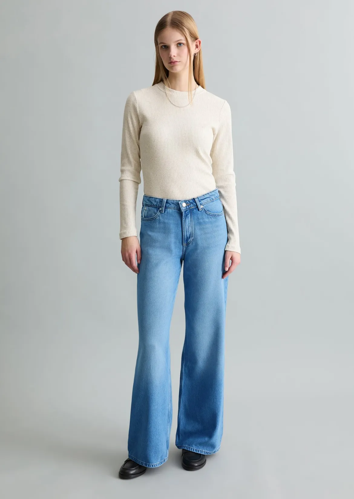 Jeans Model Grethe loose flared aus Lyocell-Mix ohne Stretch