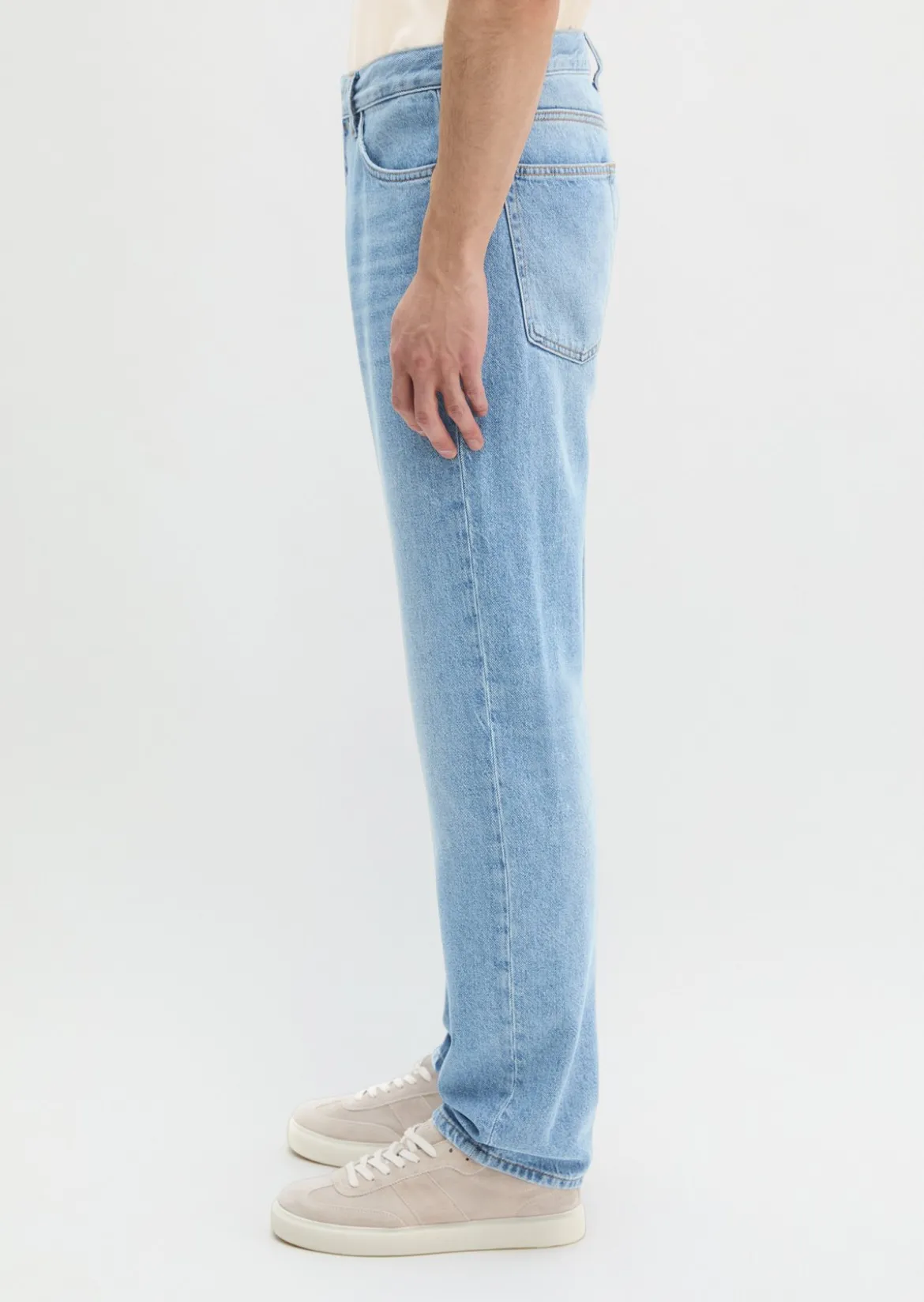 Jeans Model Kalmo straight aus besonders weichem TENCEL™ Lyocell, Leinen und Bio-Baumwolle