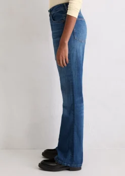 Jeans Model Kiruna flared aus Cashmere Touch Denim