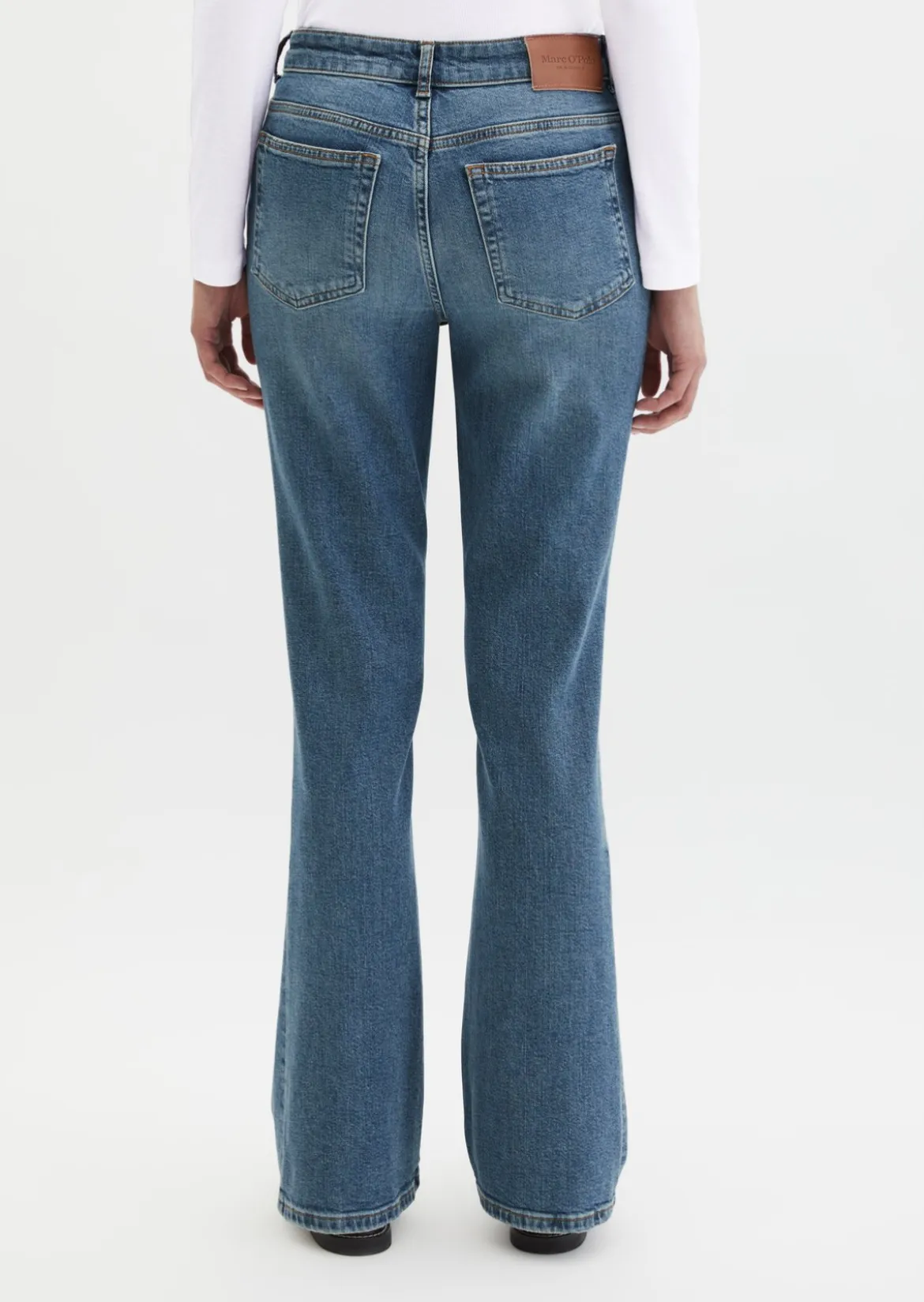 Jeans Model Kiruna flared aus Organic-Cotton-Mix-Stretch