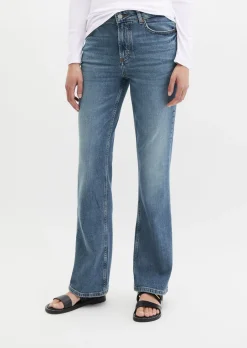 Jeans Model Kiruna flared aus Organic-Cotton-Mix-Stretch