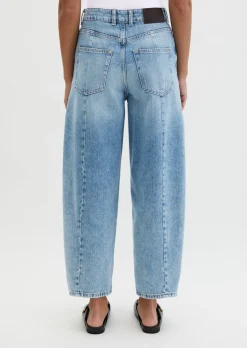 Jeans Model Lara barrel cropped aus reiner Bio-Baumwolle