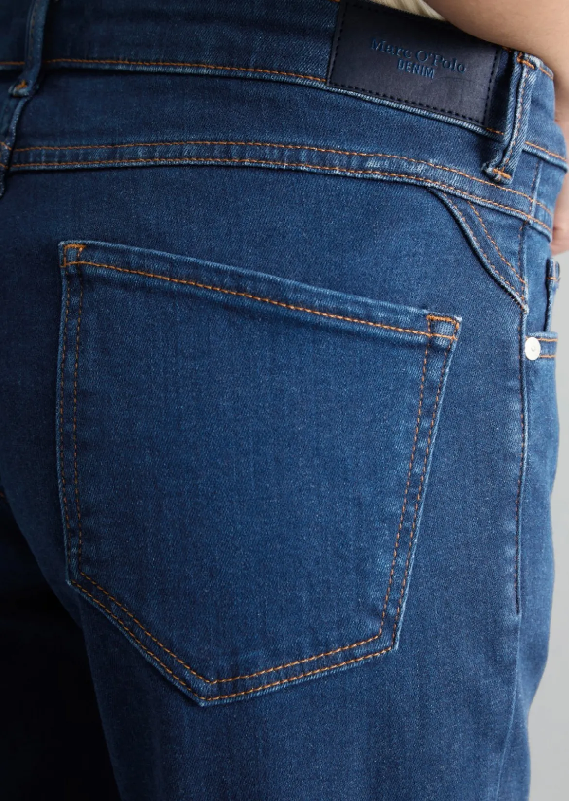 Jeans Model Nella bootcut aus Organic Cotton-Mix-Stretch