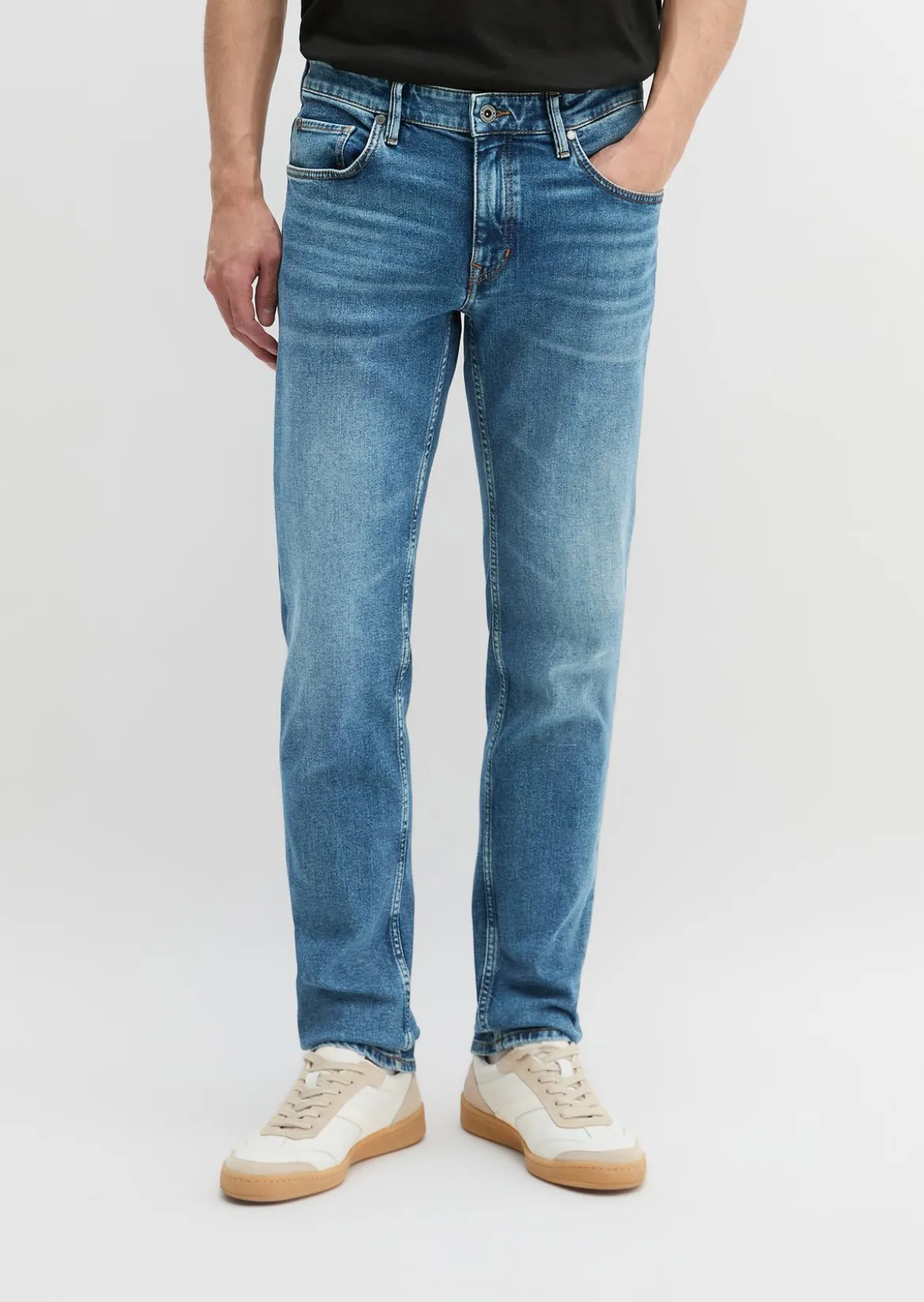 Jeans Model Sjöbo shaped aus stretchigem Bio-Baumwoll-Mix