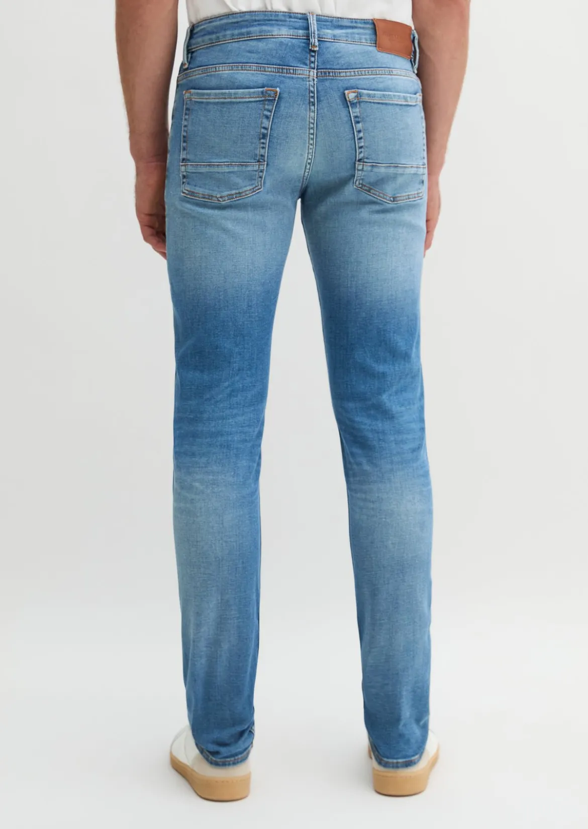 Jeans Model Sjöbo shaped in lässiger Cross-Hatch-Denim Struktur