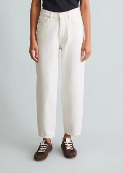 Jeans Model Stine barrel cropped aus Rigid Denim