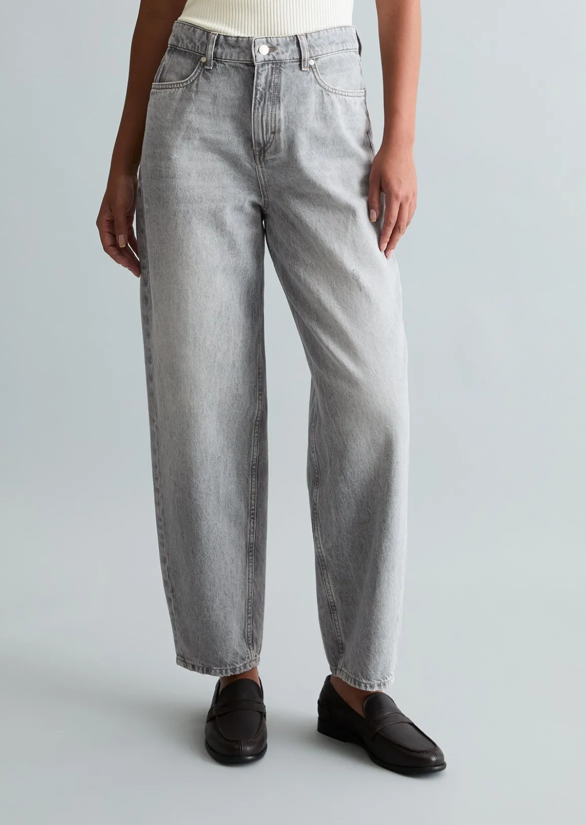 Jeans Model Stine Barrel cropped aus Rigid Denim