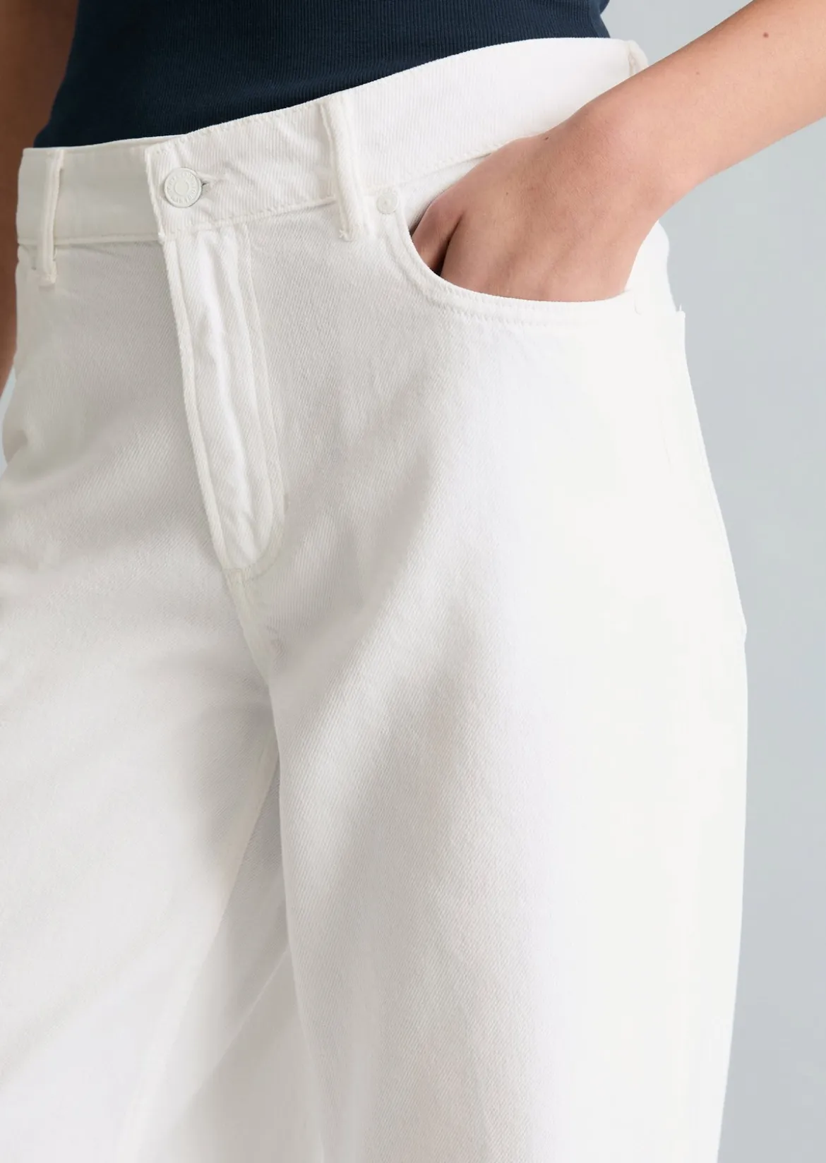 Jeans Model Tomke wide aus weichem Organic-Cotton-Lyocell-Mix