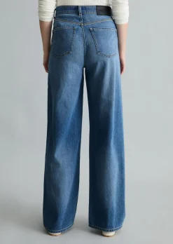 Jeans Model Tomma wide aus leichter Bio-Baumwoll-Qualität