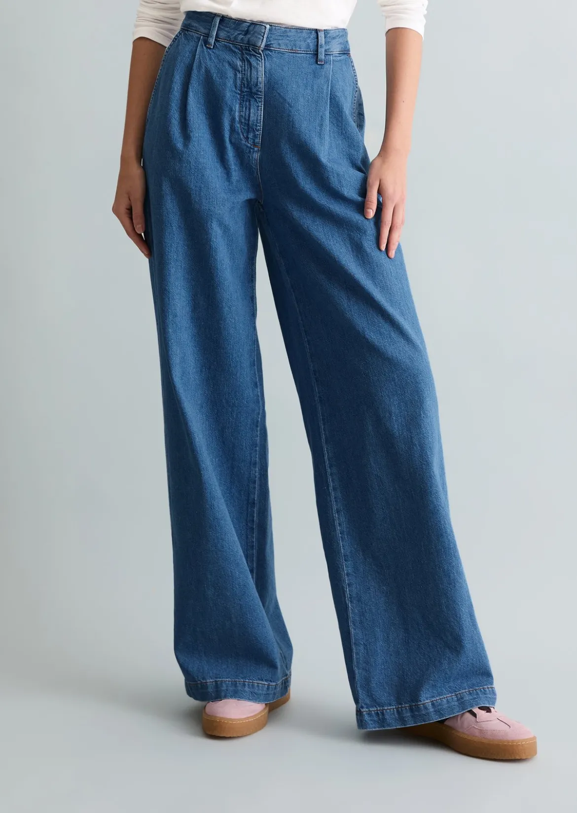 Jeans Model Tomma wide mit Ananasblattfasern