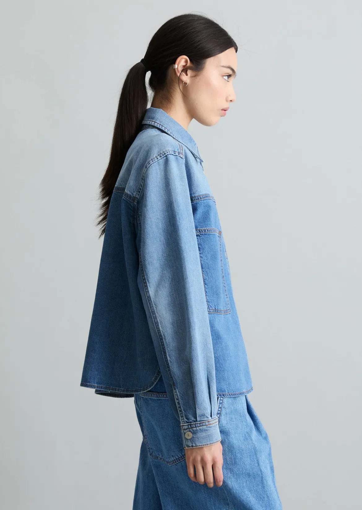 Jeansbluse in Patwork-Optik relaxed mit Ananasblattfasern