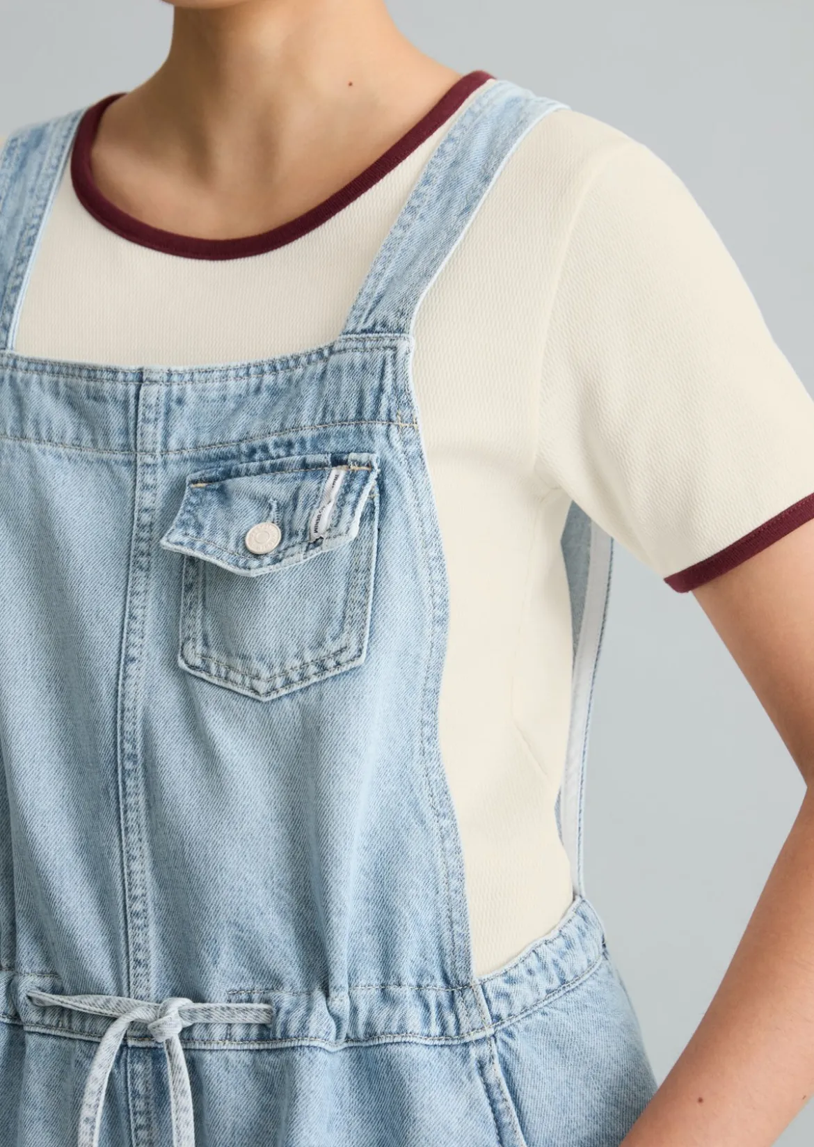 Jeans-Latzkleid flared aus reiner Baumwolle