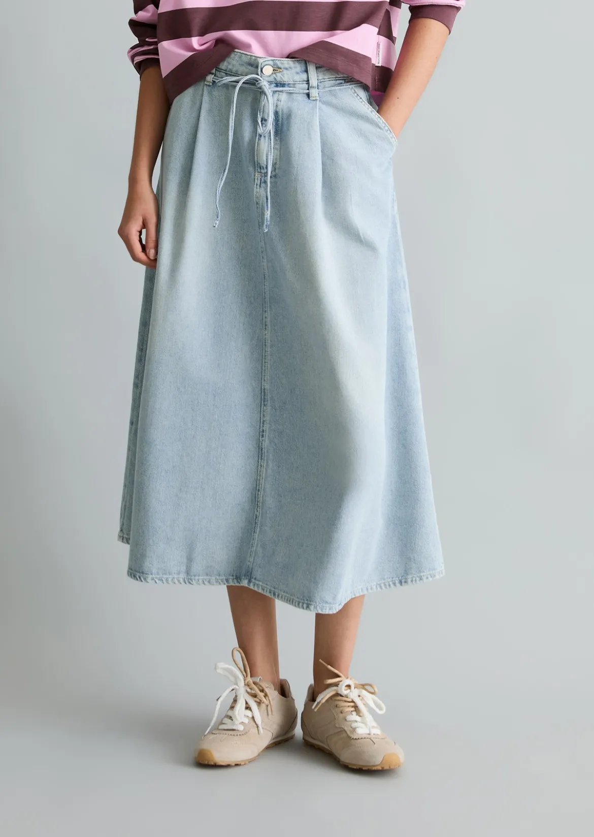 Jeans-Midirock flared aus reiner Baumwolle