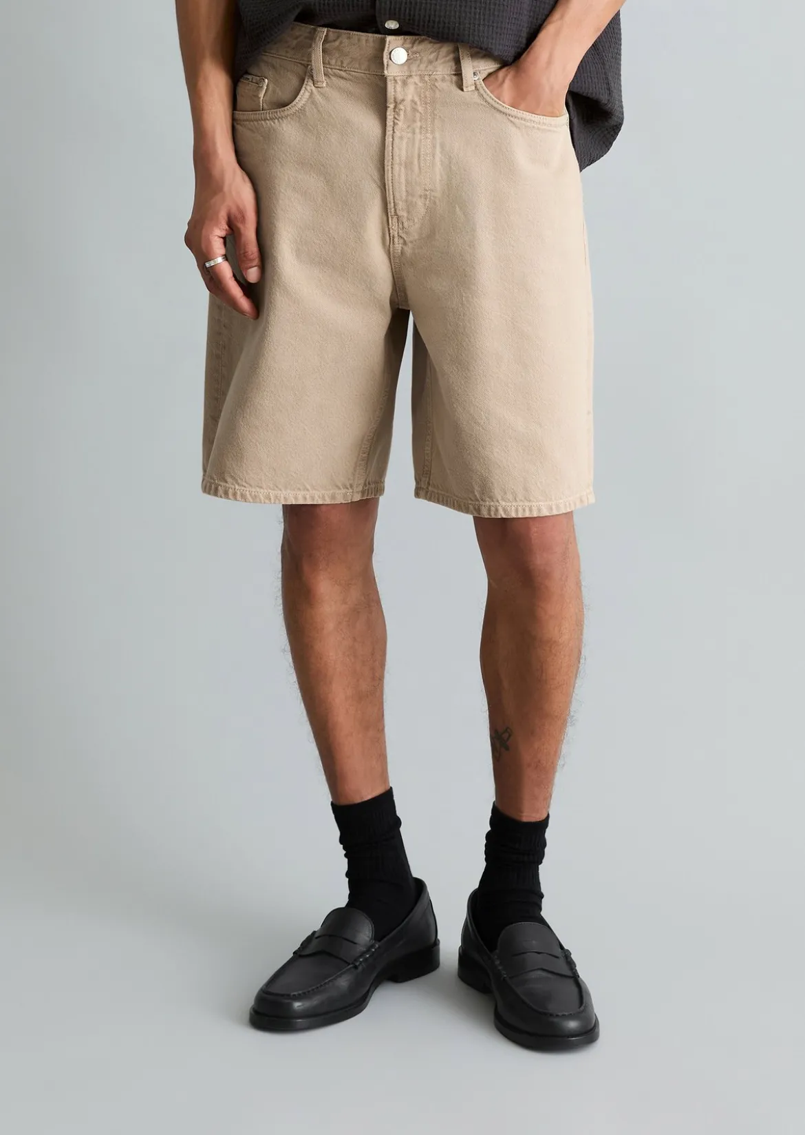 Jeansshorts Model Kalle relaxed aus robustem Bio-Baumwoll-Denim