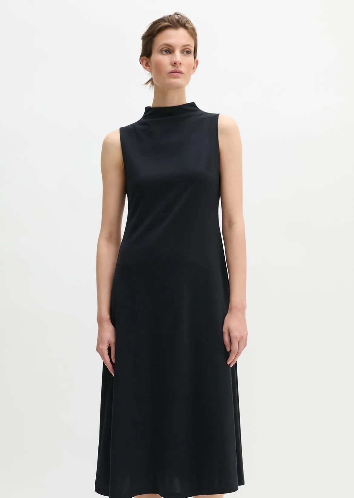 Jerseykleid fitted aus fließendem Soft-Touch-Jersey