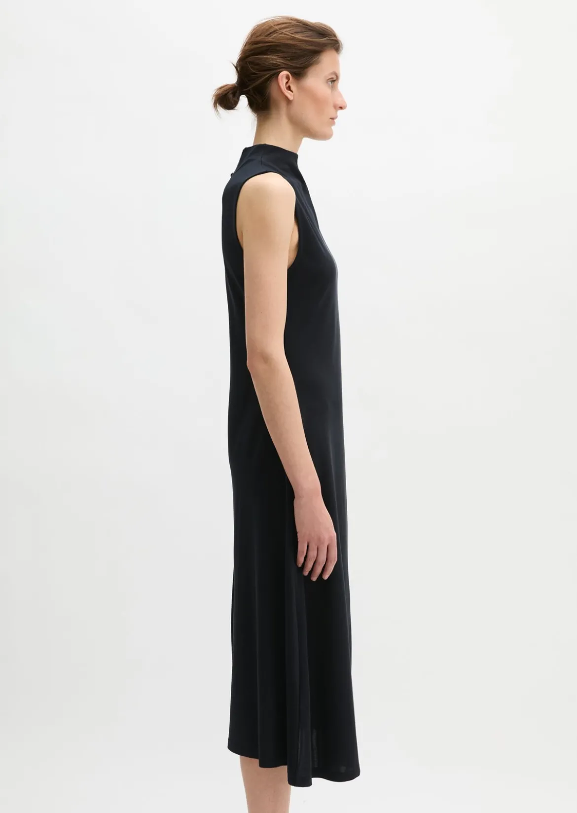 Jerseykleid fitted aus fließendem Soft-Touch-Jersey