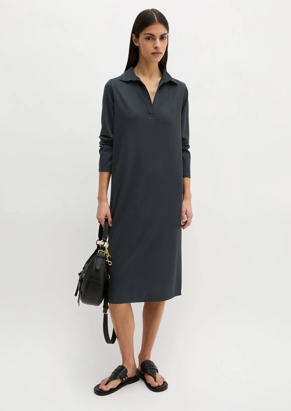 Jerseykleid fitted aus fließendem Soft-Touch-Jersey