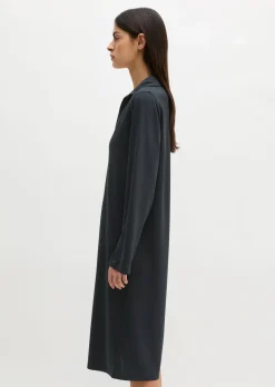 Jerseykleid fitted aus fließendem Soft-Touch-Jersey