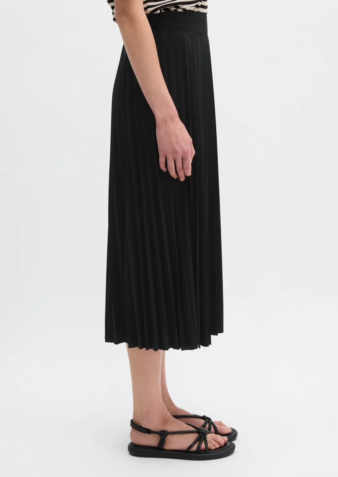 Jersey-Plissee-Rock ausgestellt mit TENCEL™ Lyocell