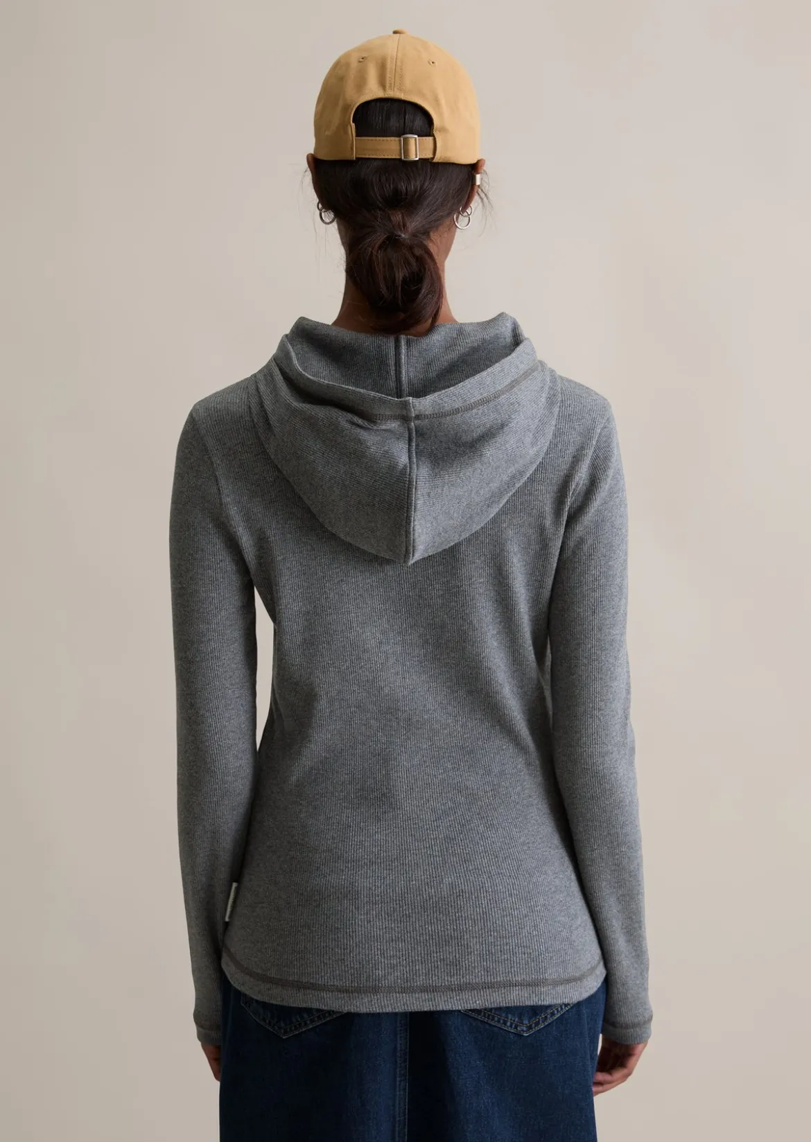 Kapuzen-Longsleeve slim aus weichem Rippjersey