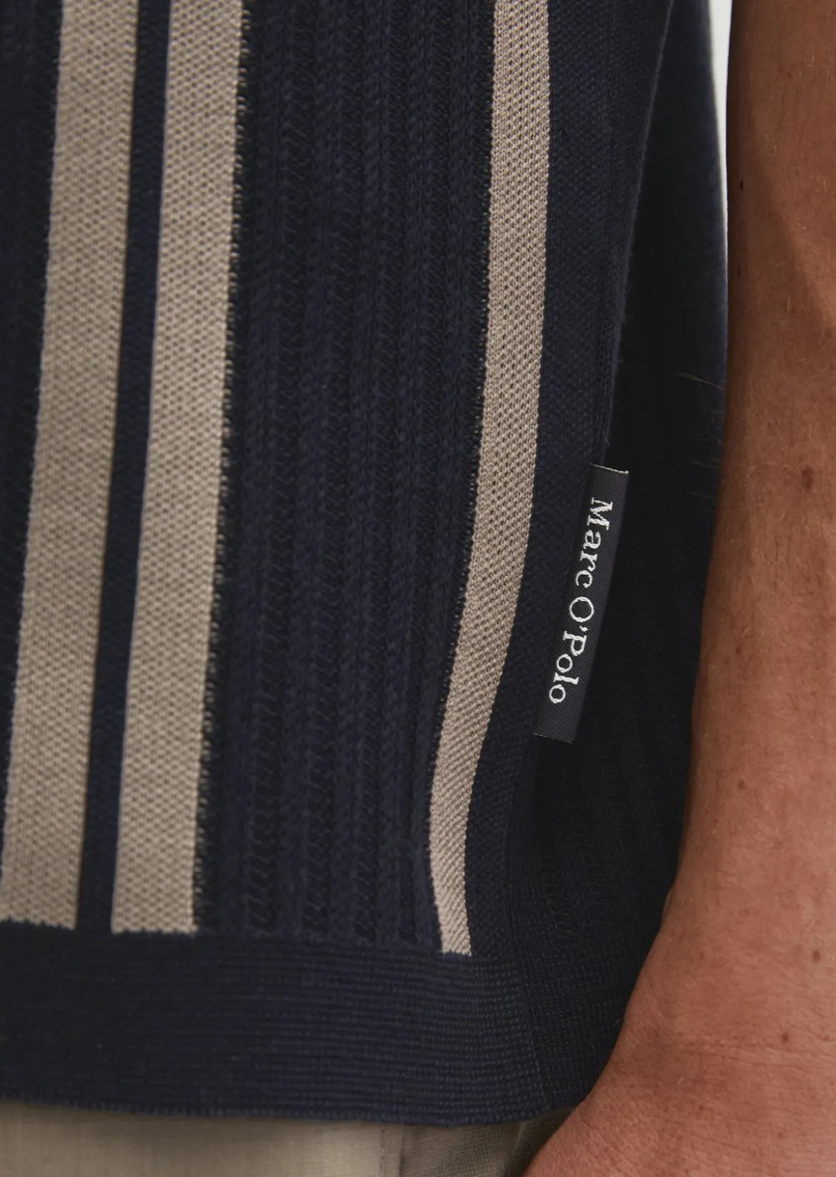 Kurzarm-Feinstrickshirt Travel Collection aus reiner Bio-Baumwolle