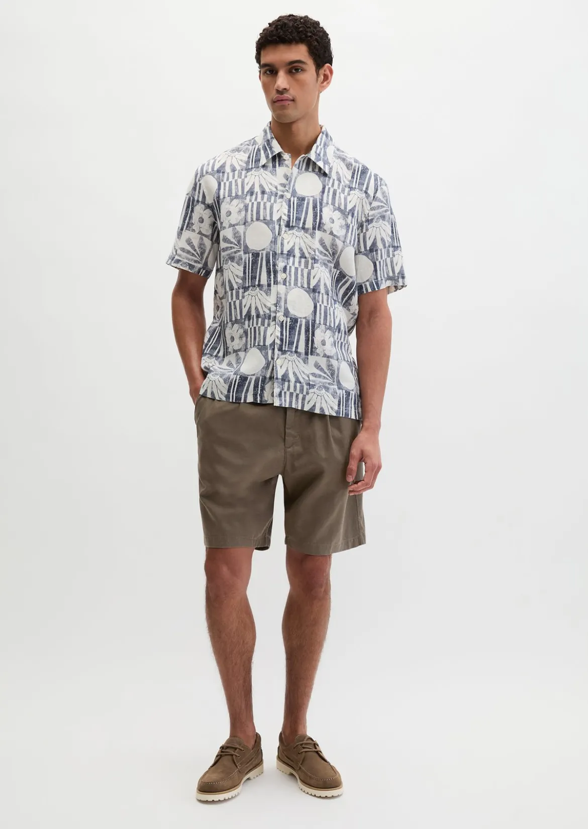 Kurzarm-Leinenhemd regular mit Allover-Print