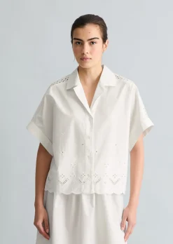 Kurzarm-Spitzenbluse relaxed mit Broderie Anglaise