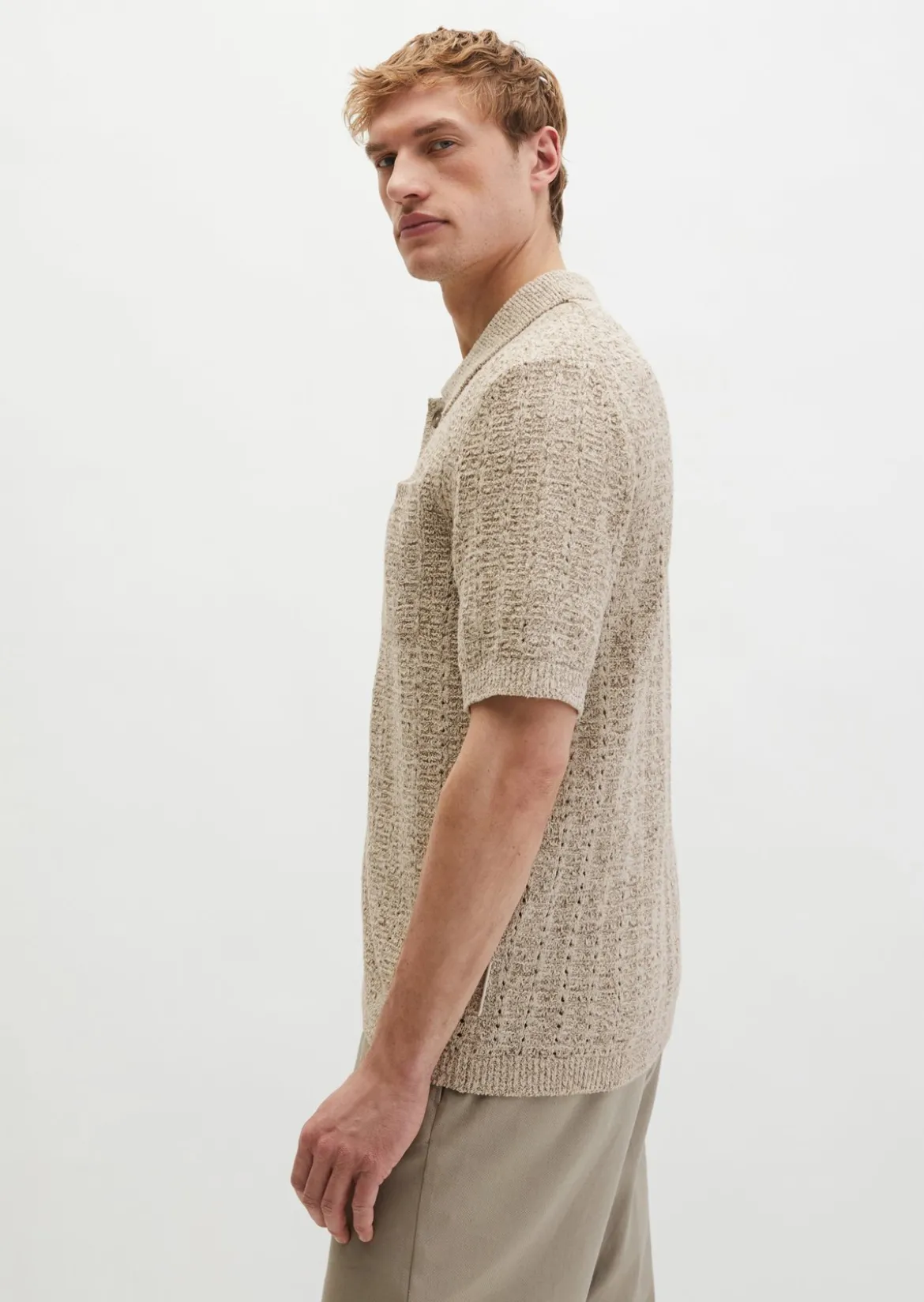 Kurzarm-Strickjacke regular aus lockerem Bändchengarn