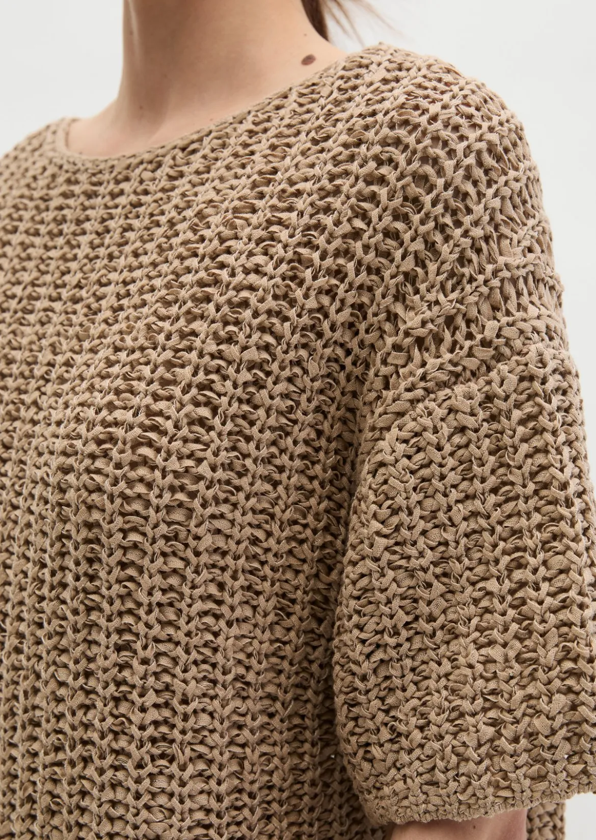 Kurzarm-Strickpullover boxy aus Bändchengarn