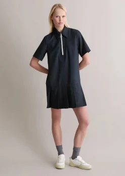 Kurzes Kleid relaxed aus recyceltem Polyester mit Viskose