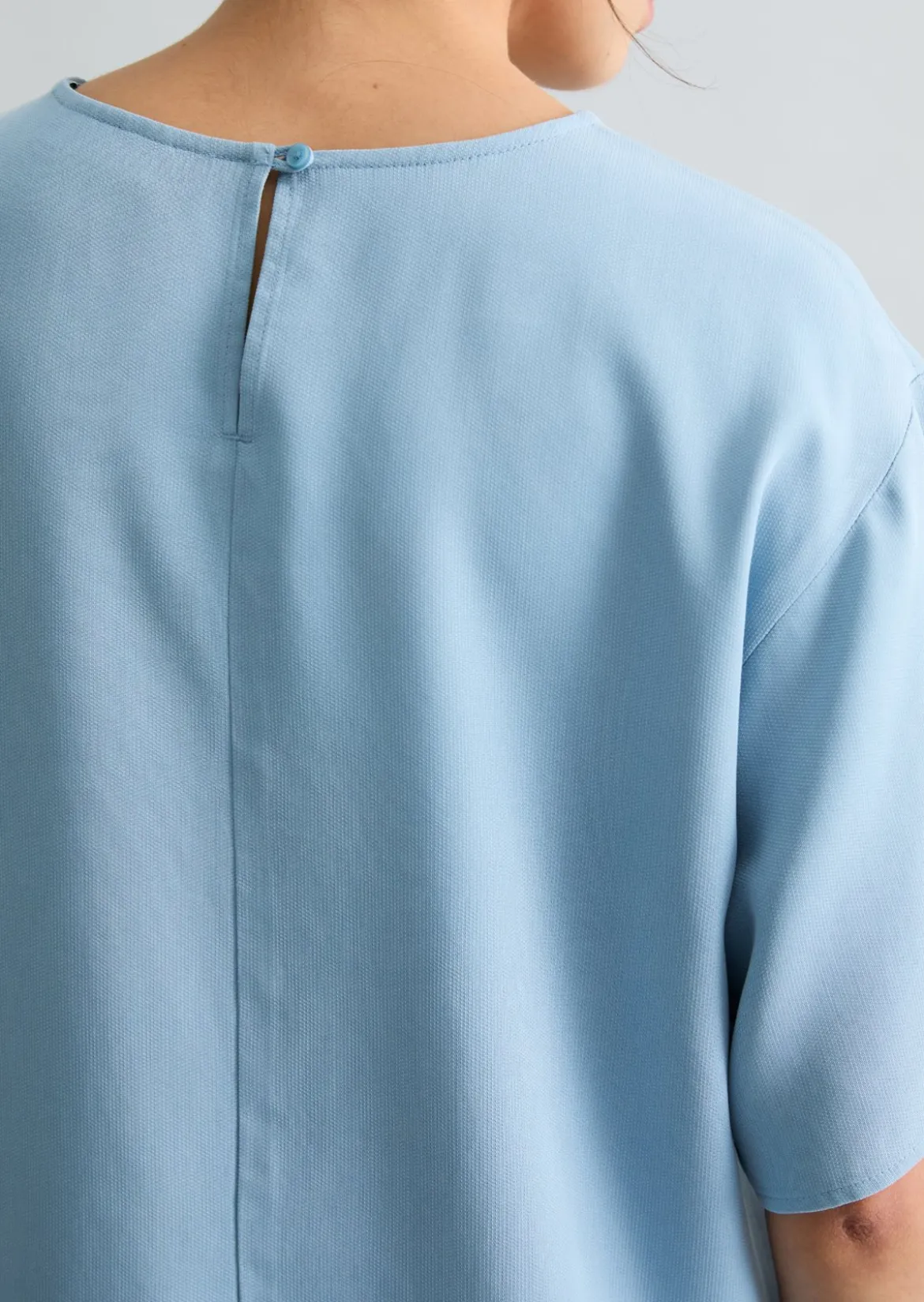 Kurzes Kleid relaxed aus LENZING™ Lyocell