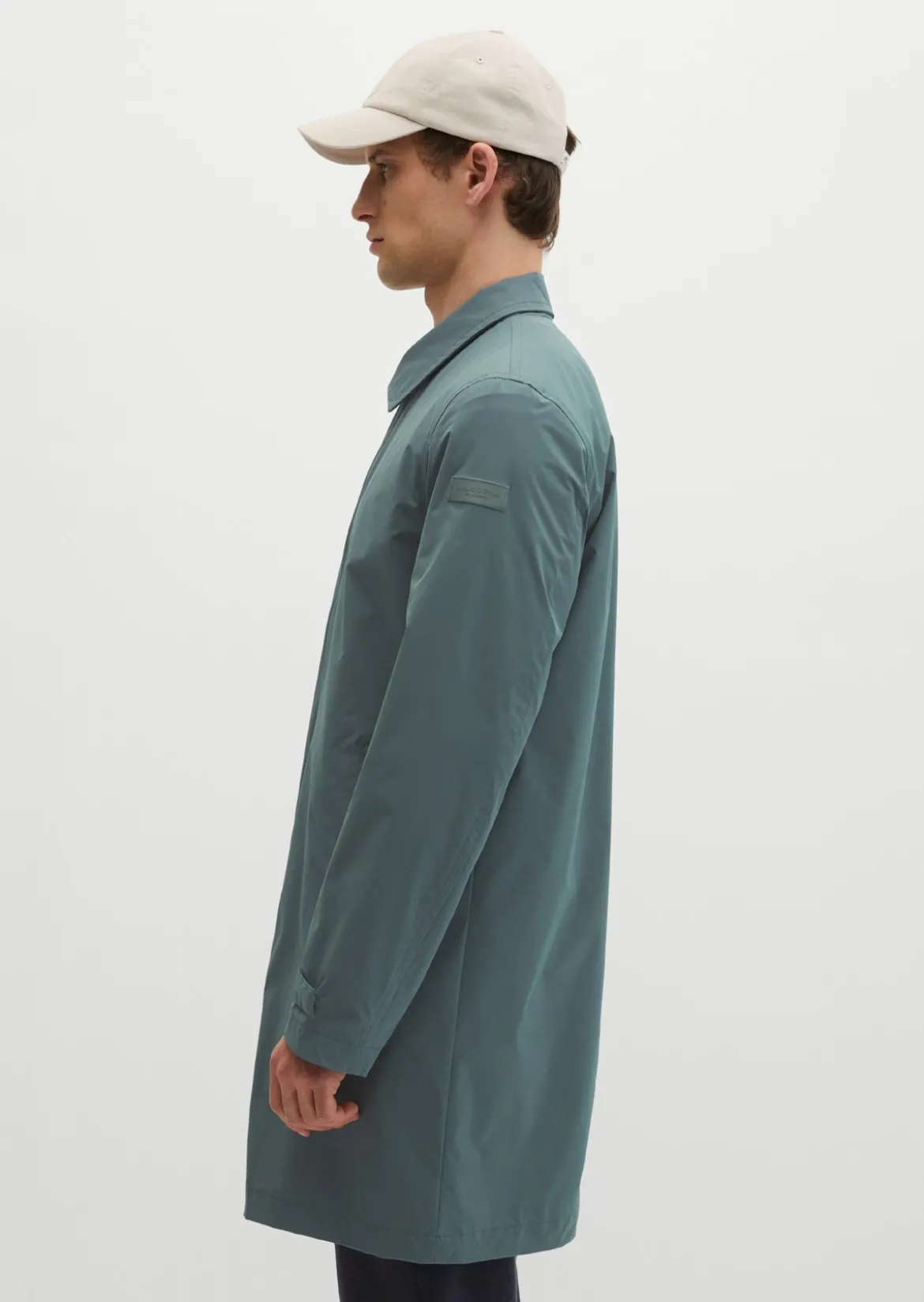 Kurzmantel regular aus recyceltem Polyester