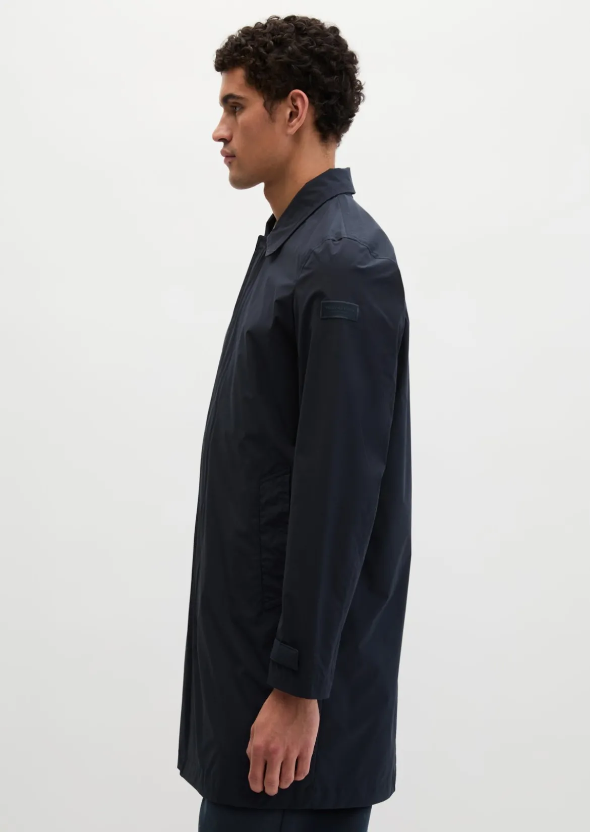 Kurzmantel regular aus recyceltem Polyester