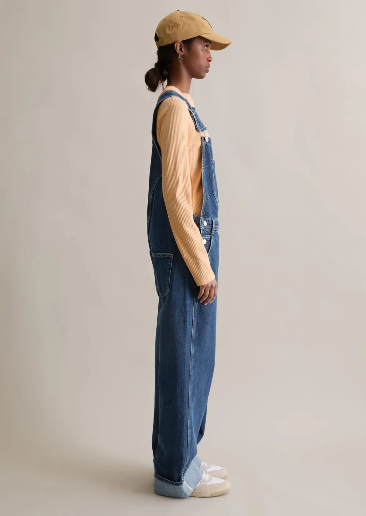 Latzhose relaxed aus Rigid Denim ohne Elasthan