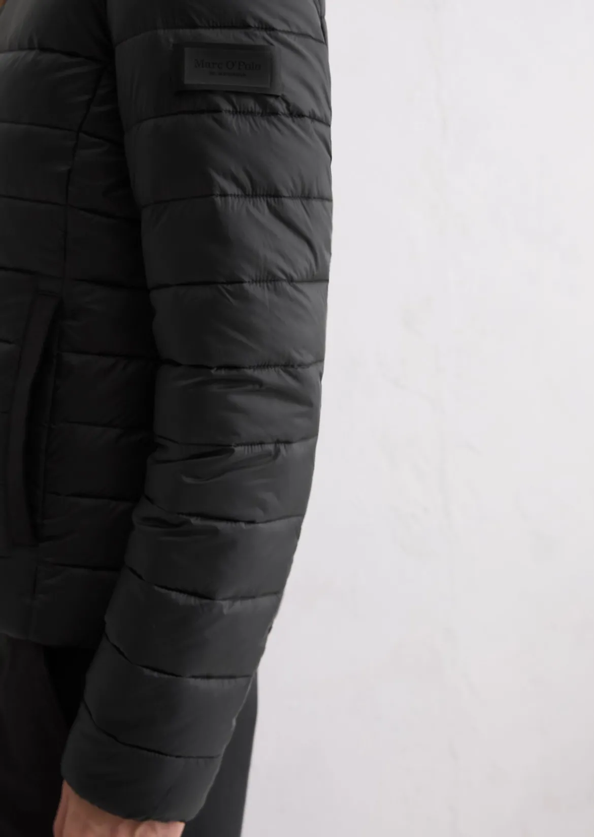 Leichte Steppjacke fitted mit recycelten Materialien