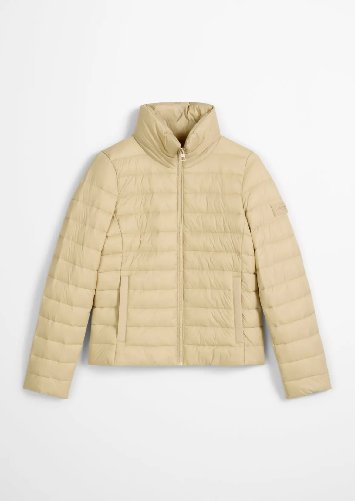 Leichte Steppjacke fitted mit recycelten Materialien