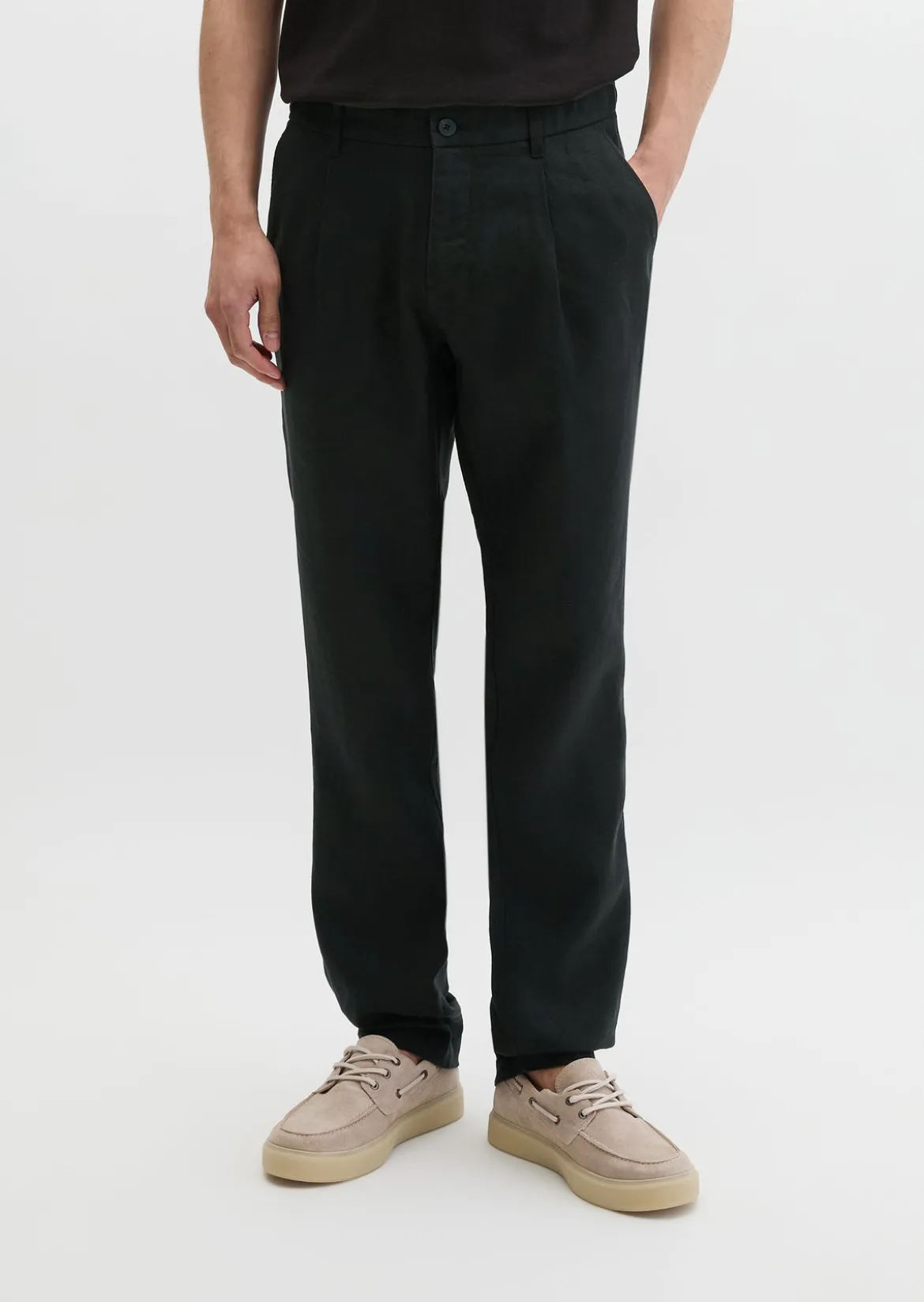 Leinenhose Model Osby Jogger pleats mit elastischem Bund