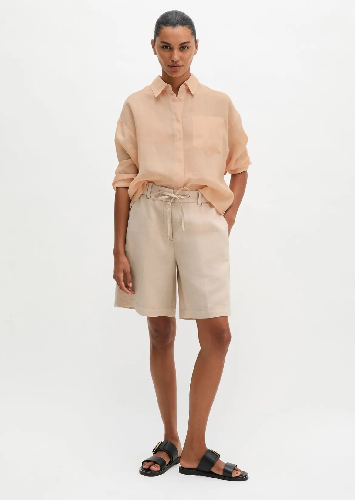 Leinenshorts relaxed mit elastischem Bund
