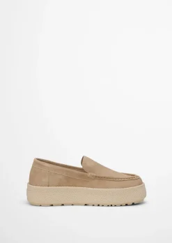 Loafer Model Pia aus weichem Veloursleder