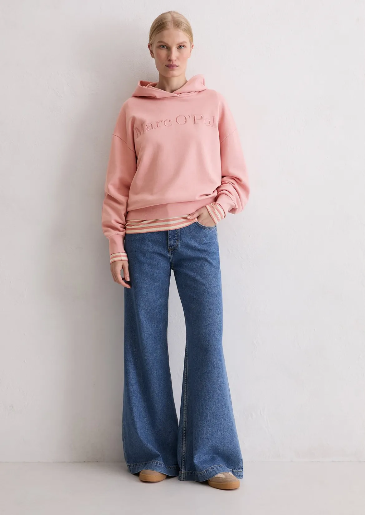 Logo-Kapuzensweatshirt relaxed aus Organic Cotton
