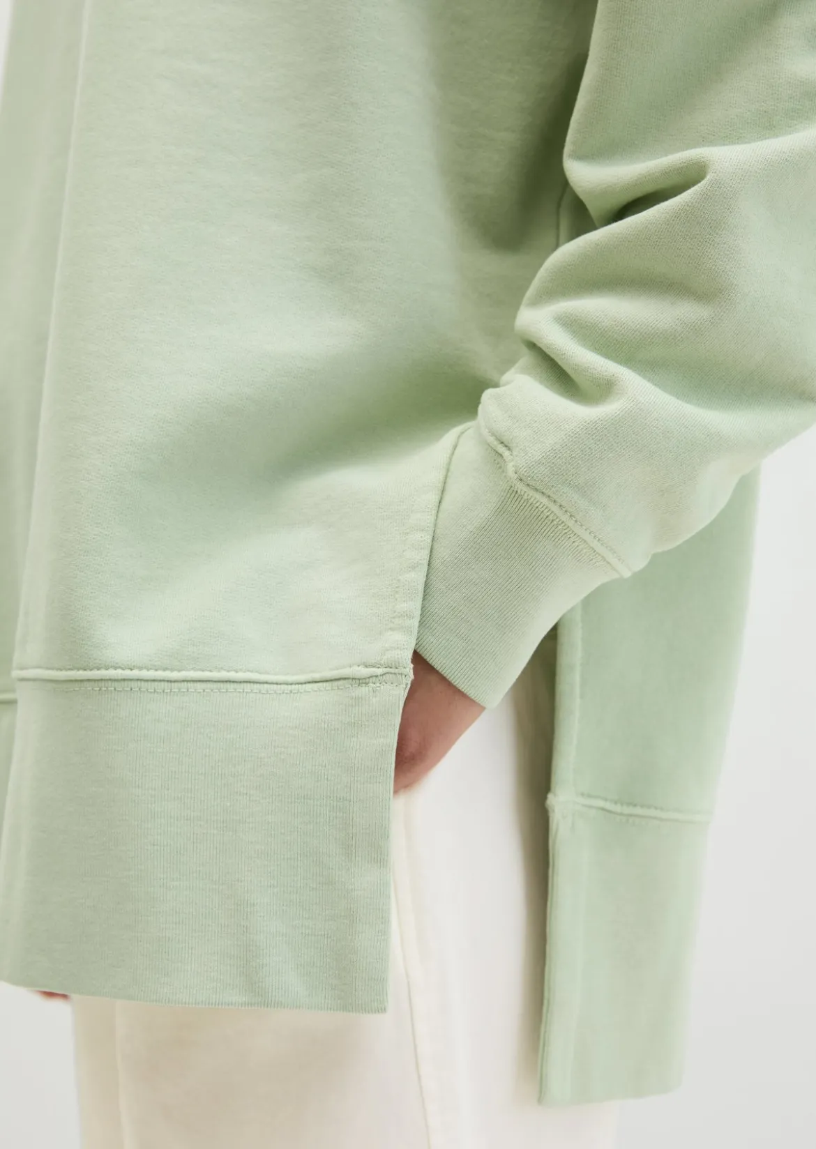 Logo-Sweatshirt loose mit recycelter Baumwolle