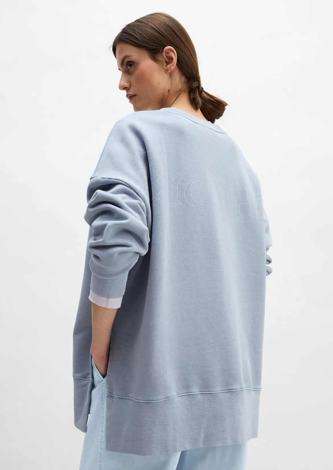 Logo-Sweatshirt loose mit recycelter Baumwolle