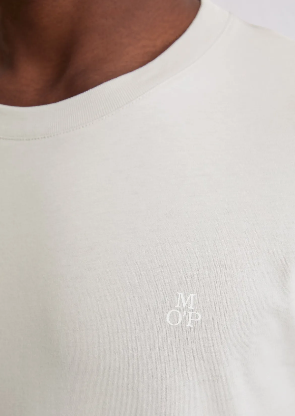 Longsleeve shaped aus reiner Bio-Baumwolle