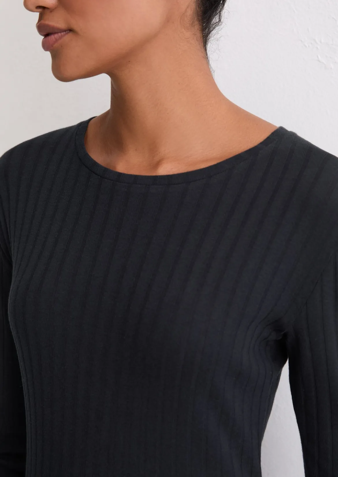 Longsleeve slim aus Organic-Cotton-Modal-Mix