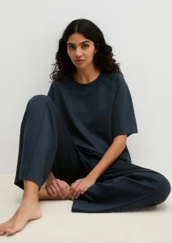 Lounge-Shirt aus weichem Materialmix