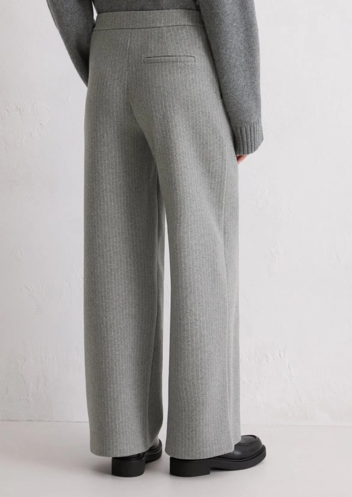 Nadelstreifen-Jerseyhose relaxed aus Organic Cotton-Mix