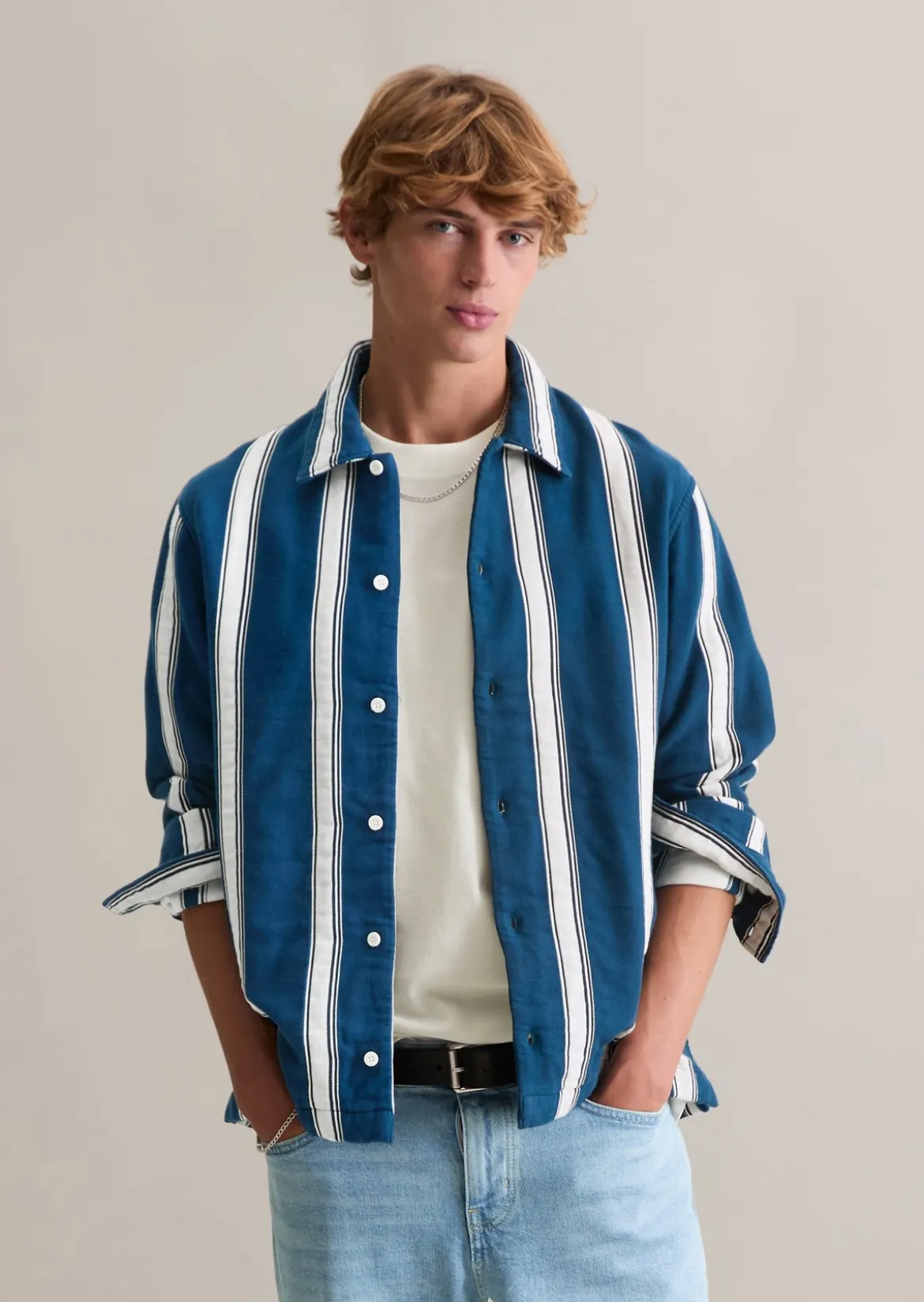 Overshirt mit vertikalen Streifen