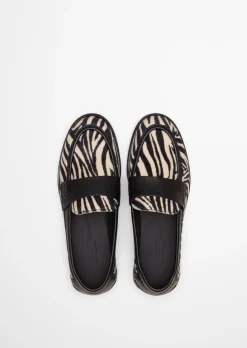 Penny-Loafer Model Fiona in Zebrafell-Optik