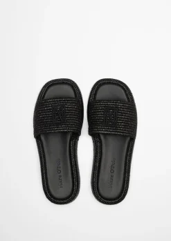 Plateau-Slides Model Larissa in Bastoptik