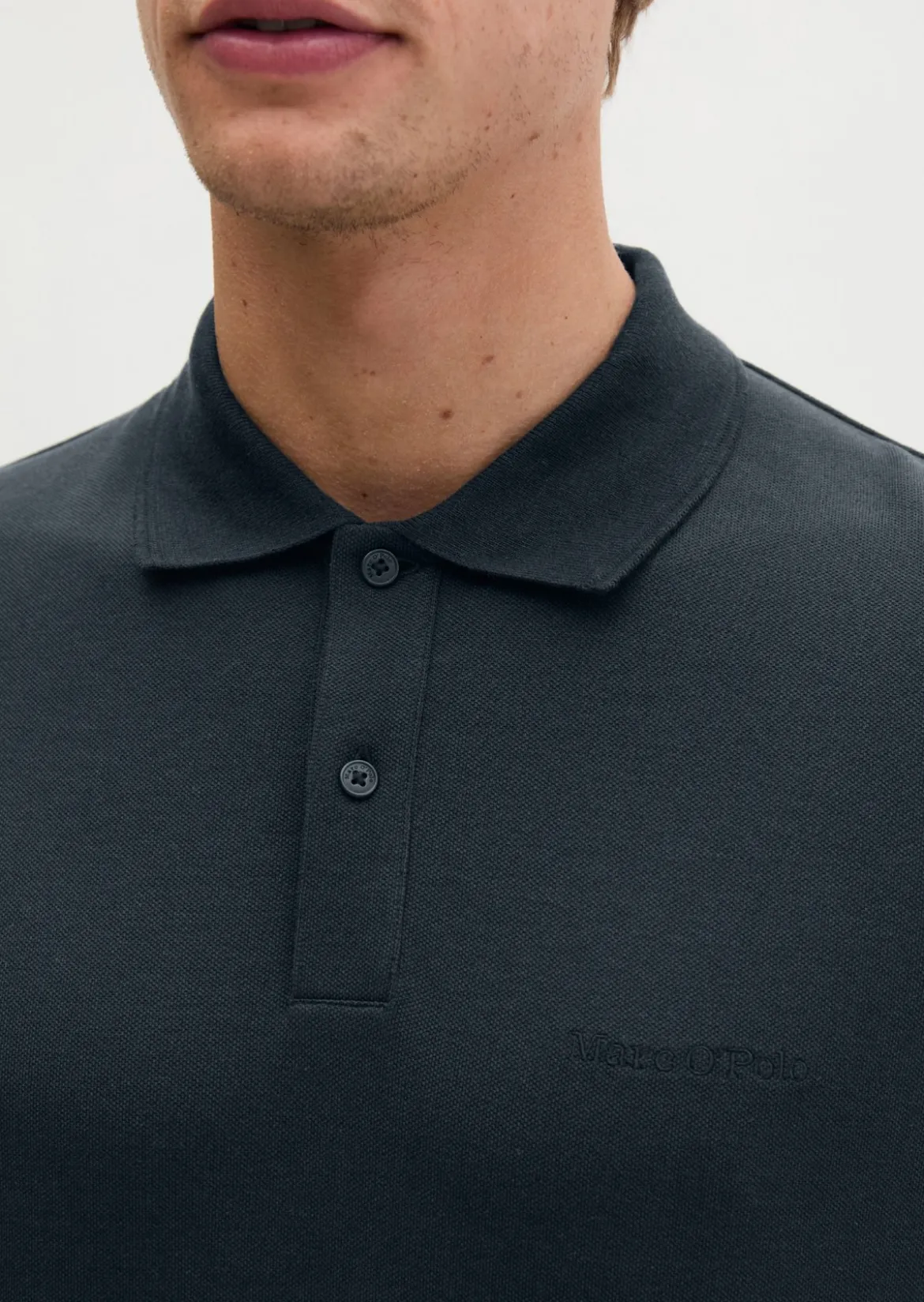 Poloshirt Piqué slim aus mittelschwerem Bio-Baumwoll-Viskose-Mix
